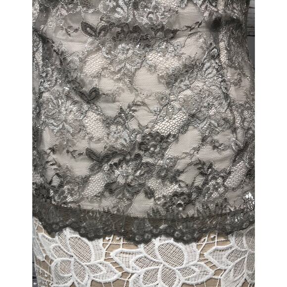 Ann Taylor Loft silver lace V neck scalloped top sleevless, cami attached size 8 - Picture 10 of 12